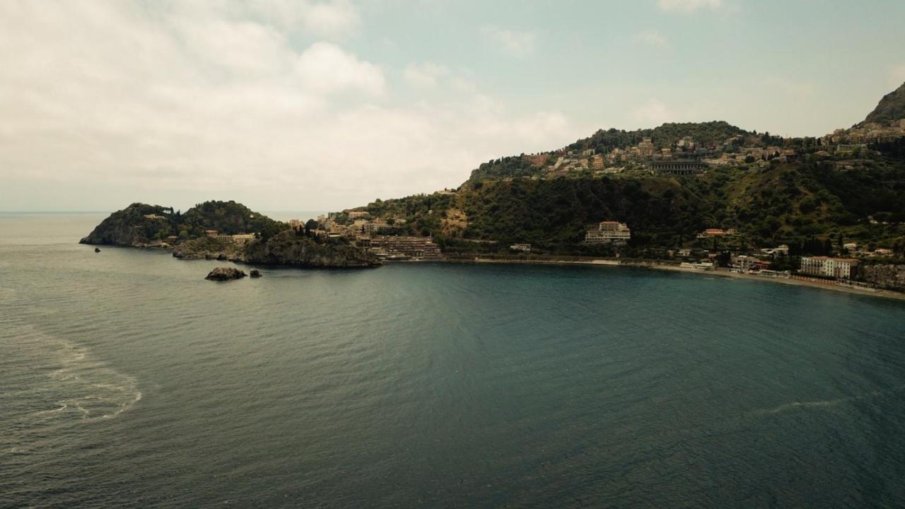Mare Roccia Beachfront Apartment Taormina Zewnętrze zdjęcie