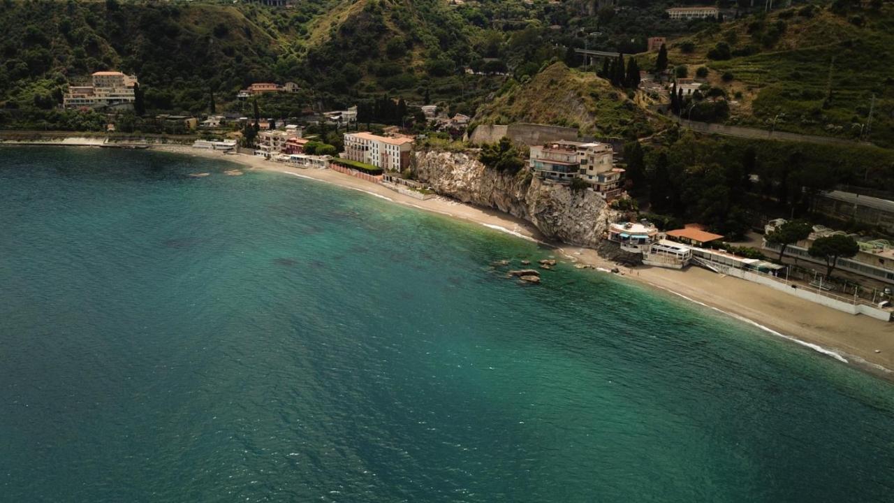 Mare Roccia Beachfront Apartment Taormina Zewnętrze zdjęcie