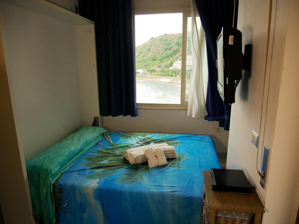 Mare Roccia Beachfront Apartment Taormina Zewnętrze zdjęcie